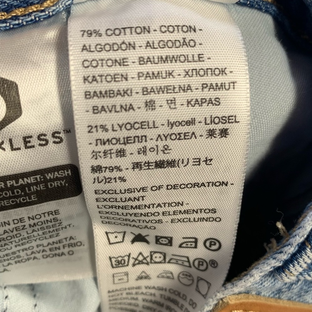 Levi’s Baggy Dad Jean Slightly Distressed Light Wash Size 26 /29” Inseam Midrise - Picture 12 of 14